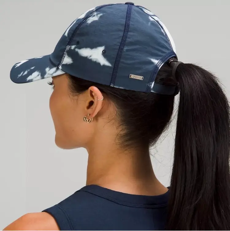 NWT Lululemon Women's Indigo Ice Print Blue Multi Baller Hat Soft One Size