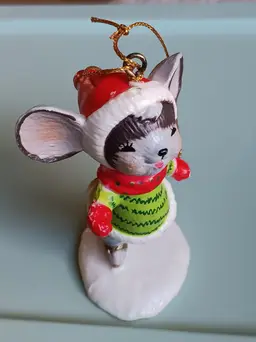 Vintage Bradford Novelties Plastic Christmas Skating Mouse 2.5" Skatinh