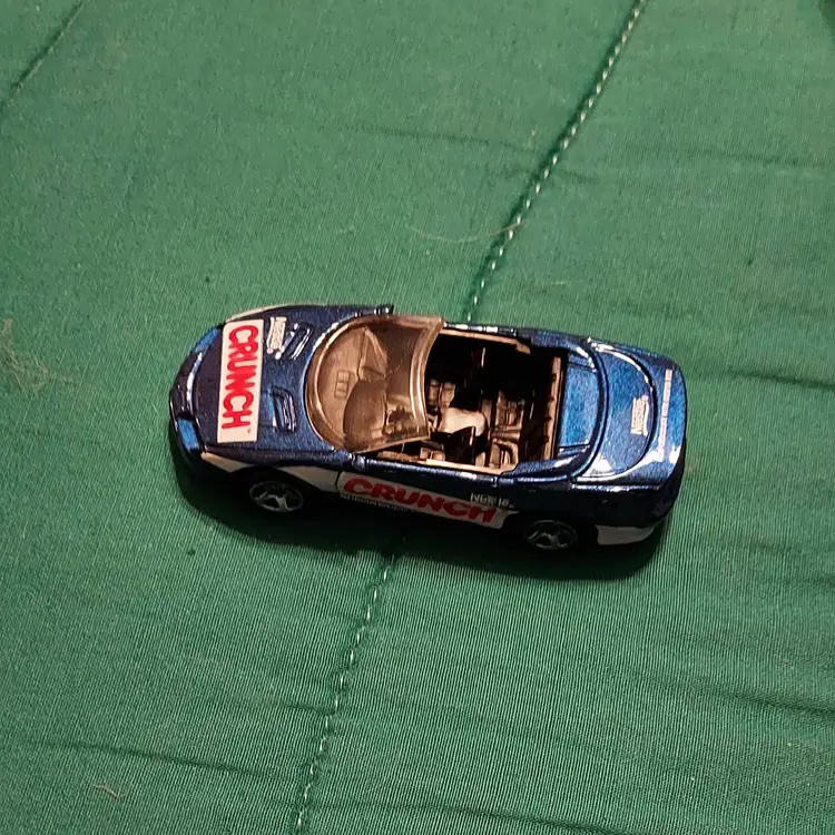 Hot Wheels 1995 Camero Convertible Nestle Crunch Car