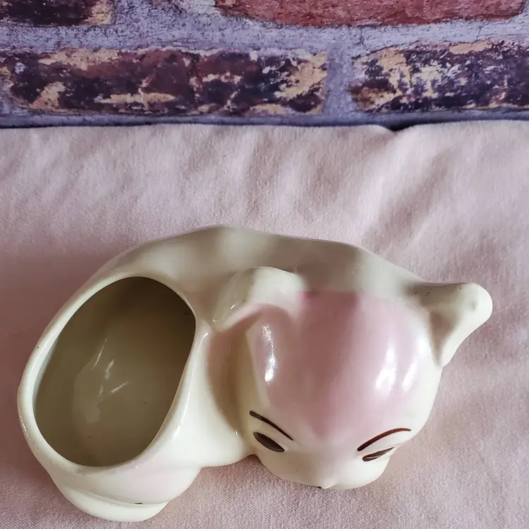 Shawnee Pottery 1940's Bulldog/Frenchie Ceramic Planter