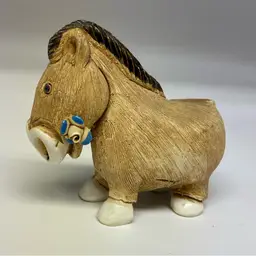 #3049 Handcrafted ceramic Horse figurine by Artesania Rinconada.