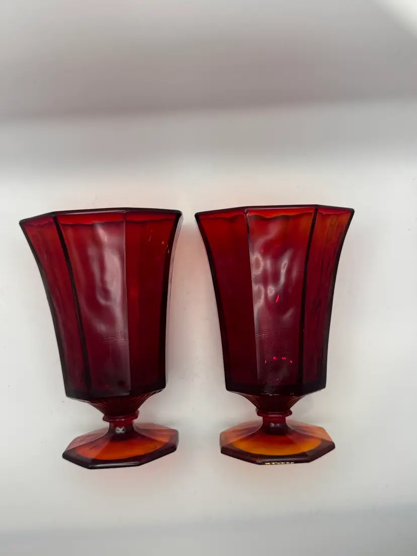 Set Of 4 Vintage Independence ‘Octagonal Ruby’ Red Wine Glasses - Glows Amberina 6”