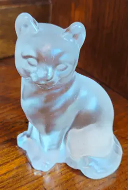 Vintage Signed Fenton Frosted Glass Sitting Cat Figurine Paper Weight 4"