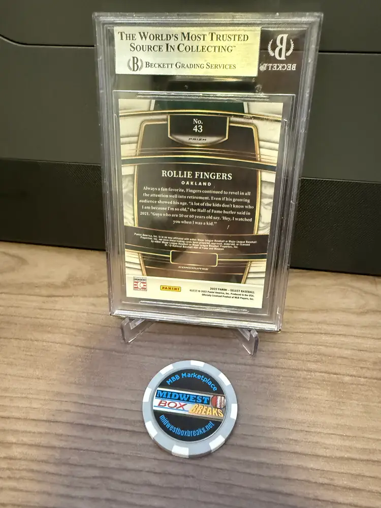 Rollie Fingers 2022 Select Cosmic Beckett 9