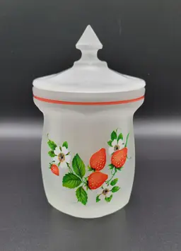#01 - Vintage Westmoreland Crystal Mist Strawberry Jar
