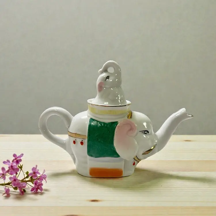 CUTE Vintage Chinese Lucky Elephant Shaped Porcelain Tea Pot W Baby Elephant Lid