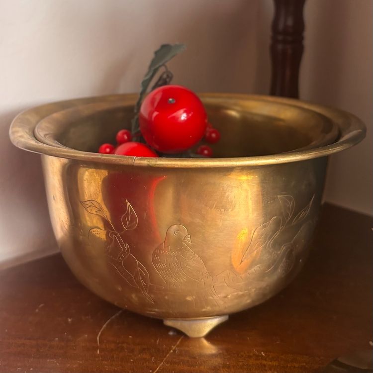 Vintage Set of Brass Partridge Footed Nesting Bowls