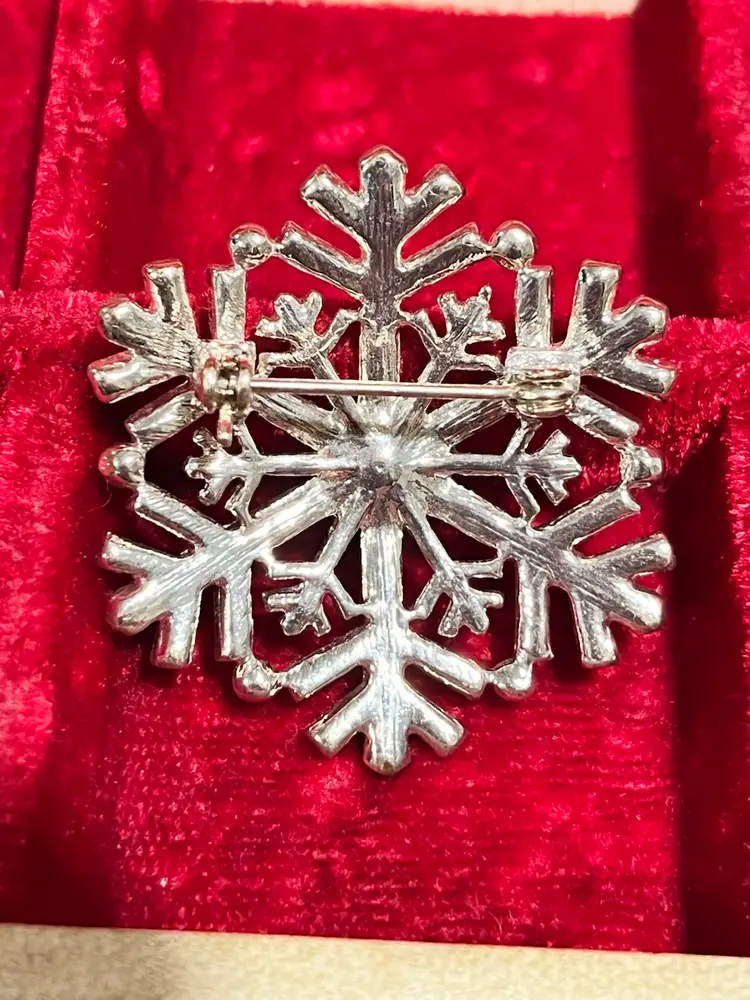Macys Silver tone Snowflake Brooch