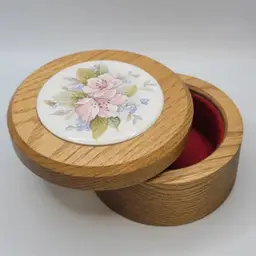 1970s Beaver Hill Designs Hand Crafted Oak Wood Round Keepsake Box • Tile Inlay