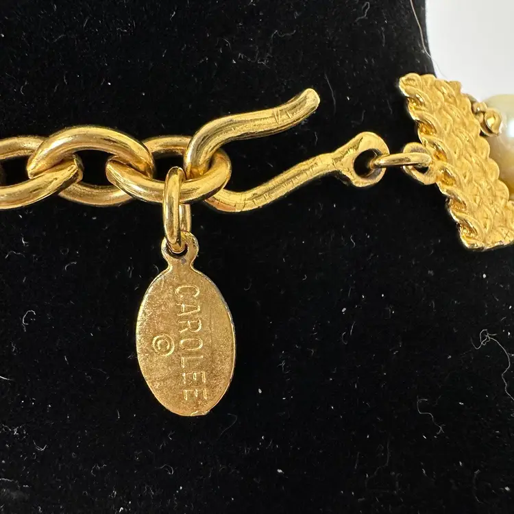 Signed Carolee Beautiful Vintage Chunky Choker  Faux Pearl And Gold Tone Double Strand Necklace