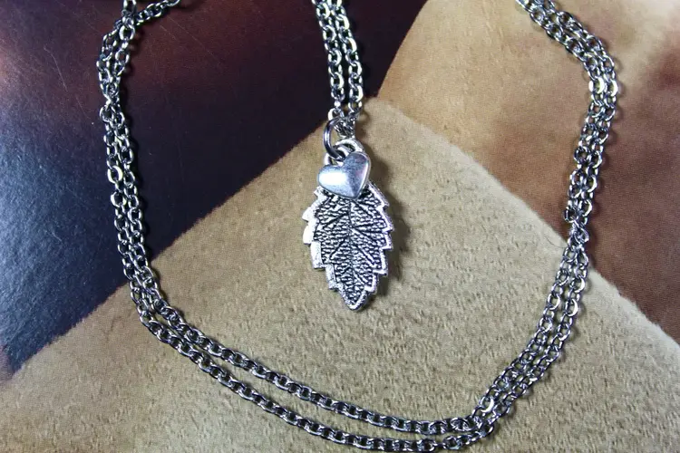 ALL TOO WELL Taylor Swift Red Leaf and Heart Silver Charm Necklace