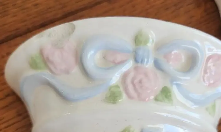 Ceramic Wall Pocket set of 2 Floral & Ribbon design