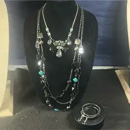 #41 - Gold And Teal 4pc Lot