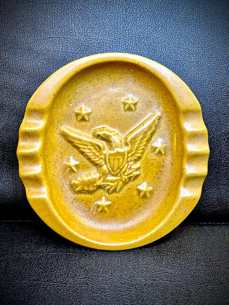 💛Vintage Chatham Pottery Americana Eagle Gold Ceramic Ashtray💛