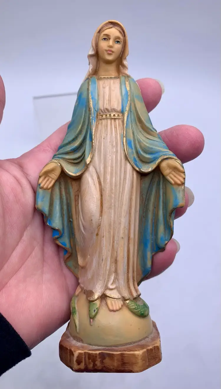 Miraculous Virgin Mary Resin Figure Resin 6" Made in Italy. Religious Figurine