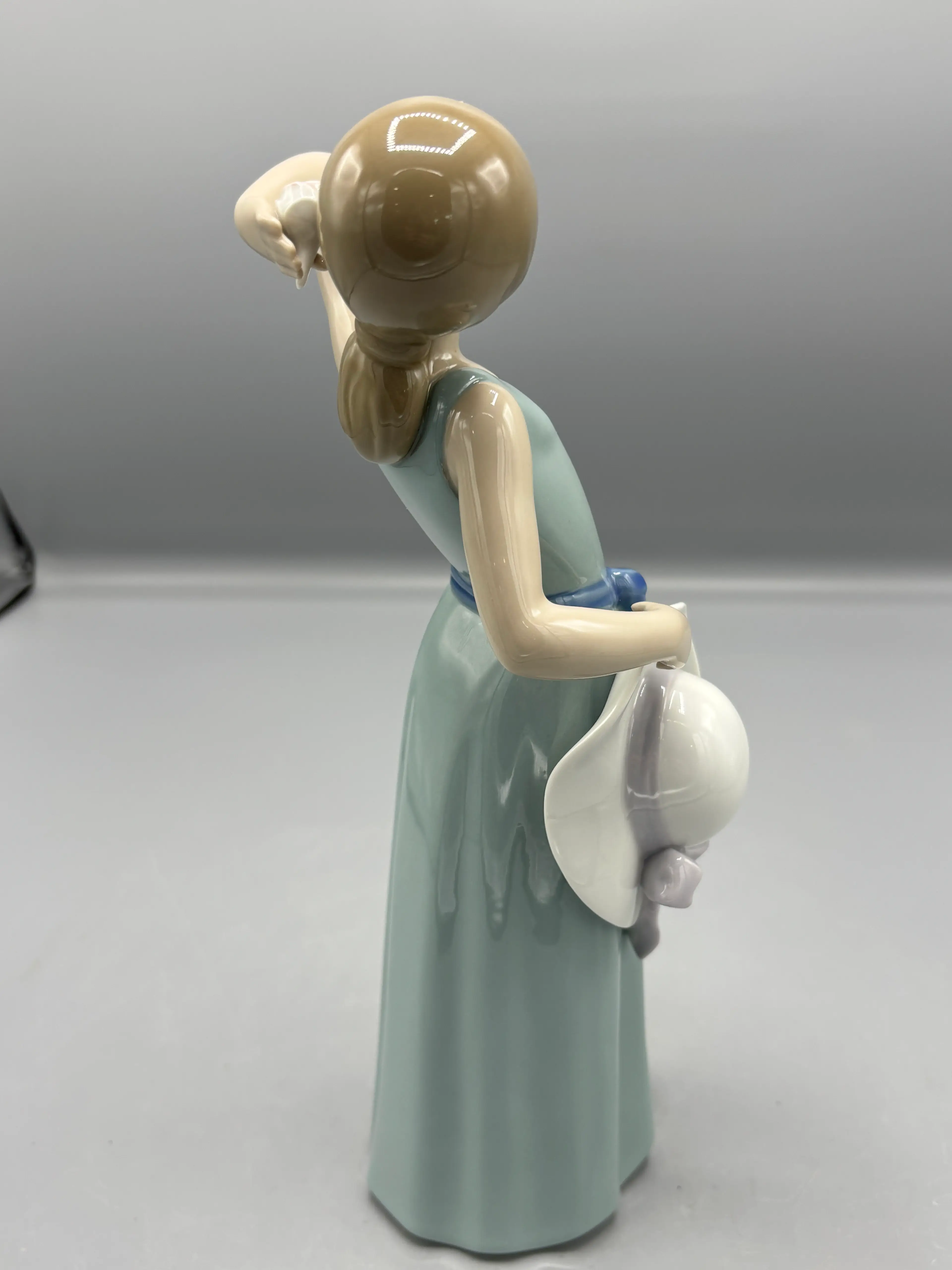 Image 4 of 5