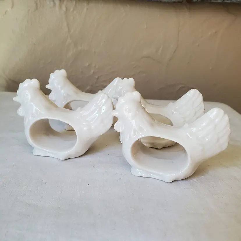 Set of 4 Shafford Design Porcelain White Chicken Hen Napkin Rings
