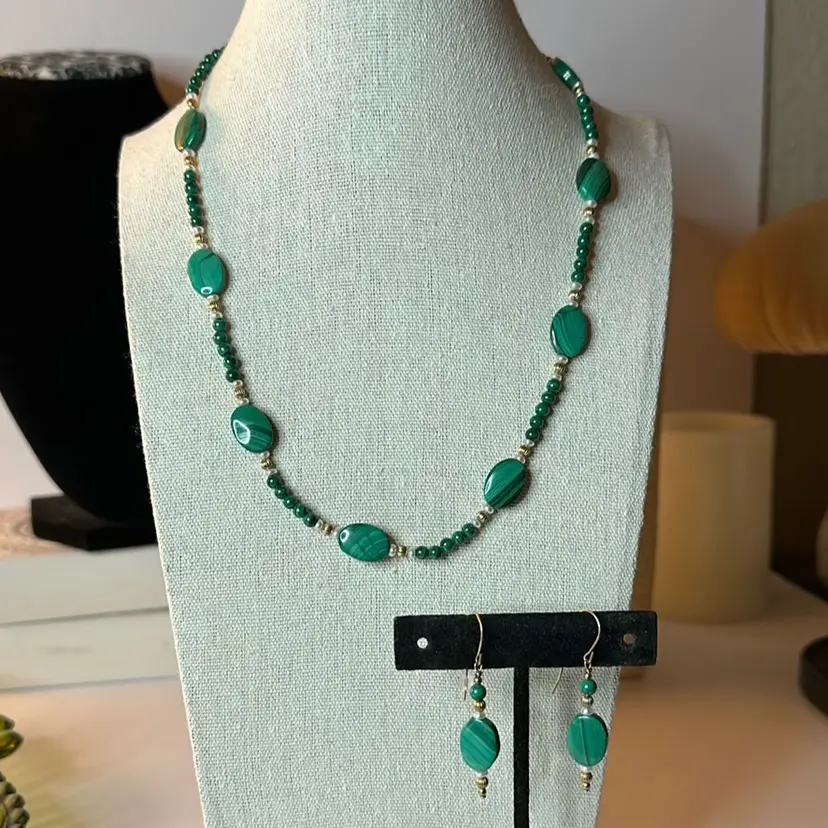 123. Artisan Made Malachite Necklace Set