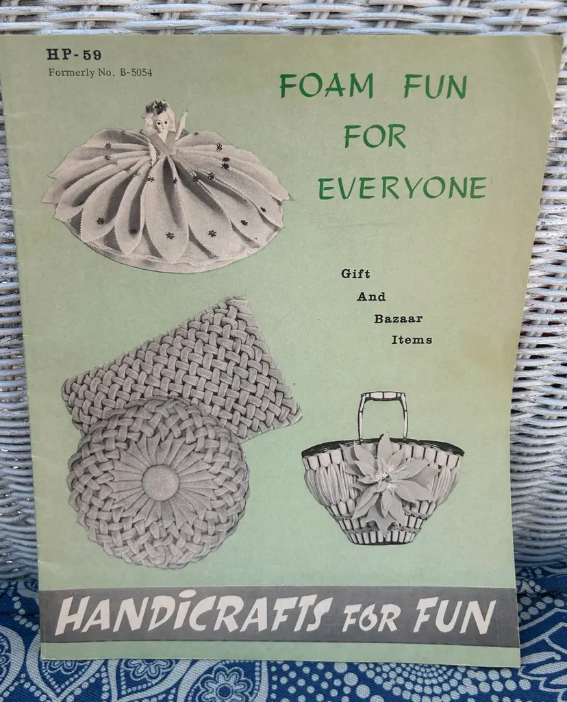 Vintage Hazel Pearson Handicrafts 'Foam Fun For Everyone' Project Instruction Booklet 1961