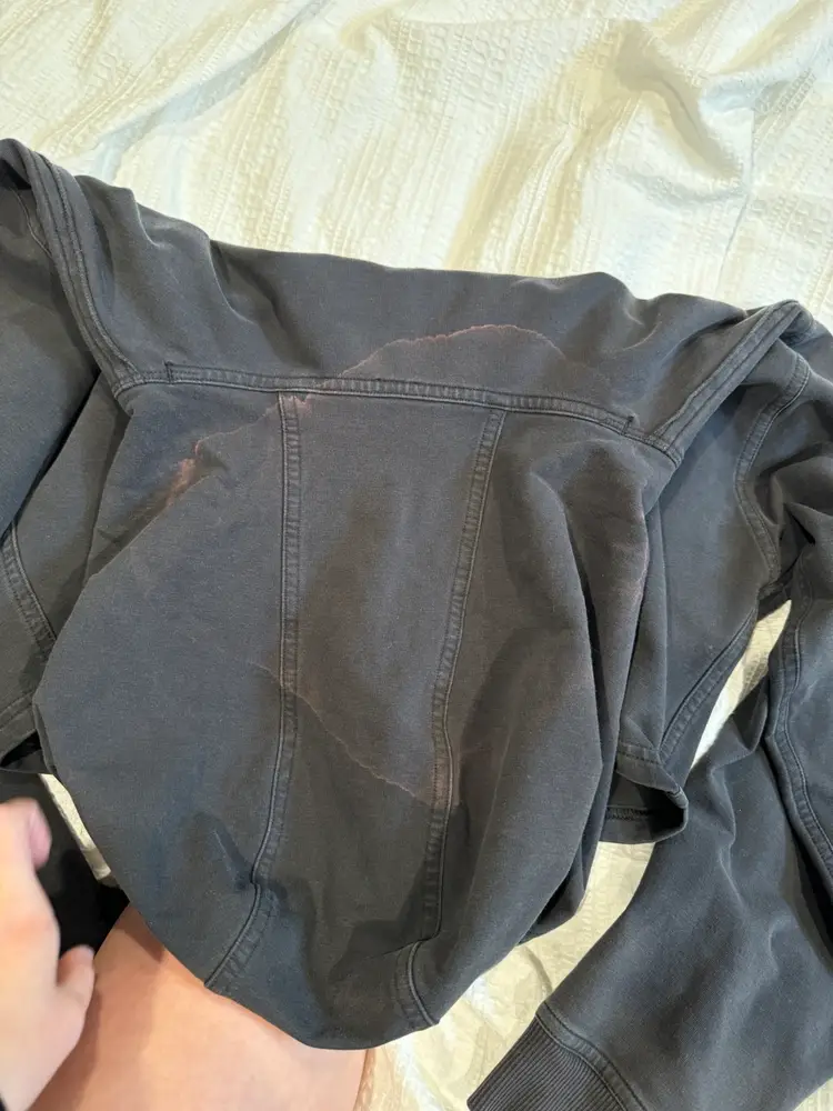 Lululemon Cropped hoodie *flaws