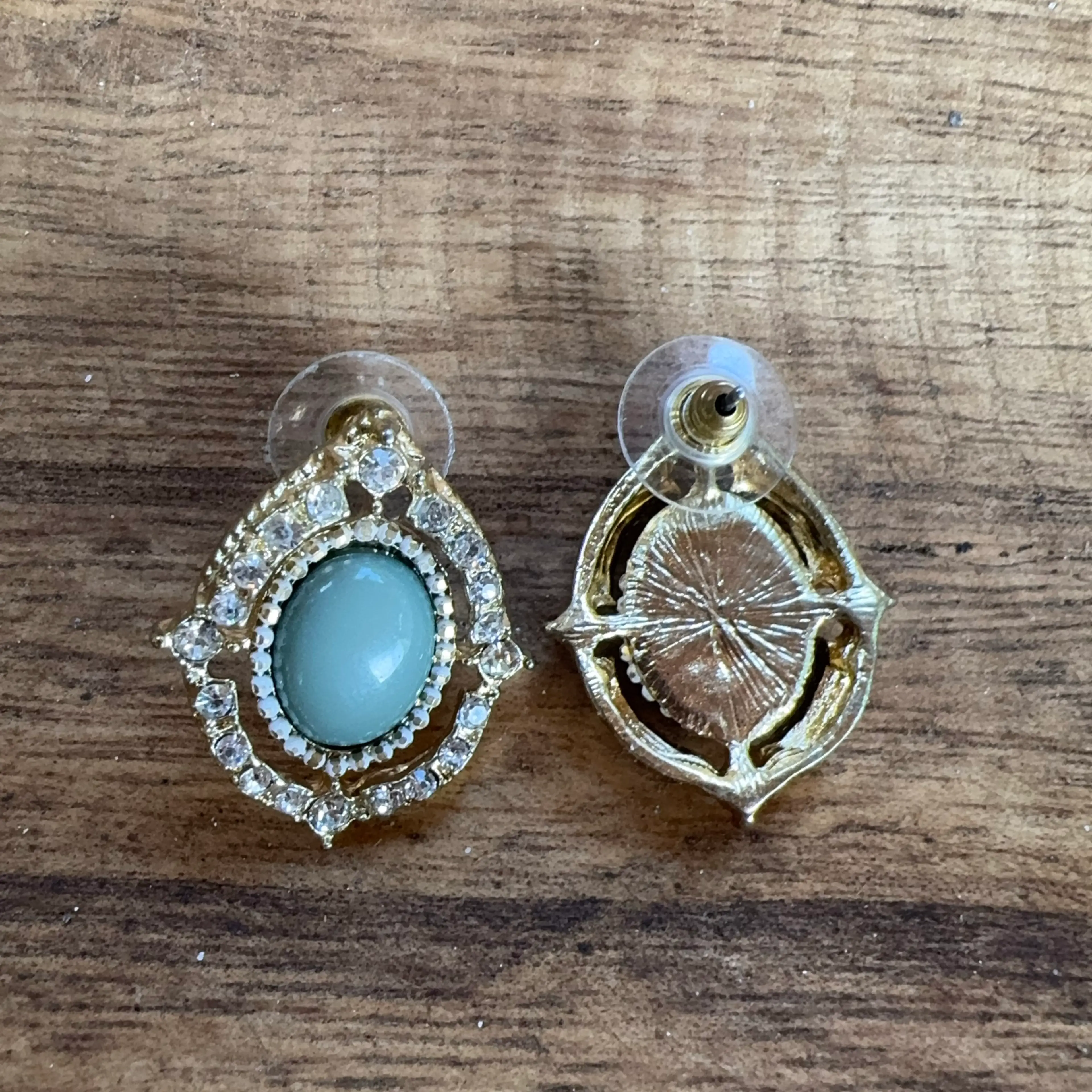 Image 2 of 2