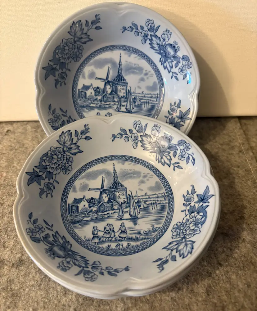 5 Vintage Johnson Brothers 5" Tulip Time Berry/Dessert Bowls #3025