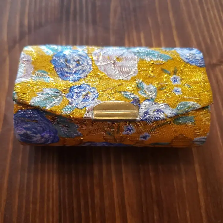 VTG Lipstick Compact Gold Blue Satin w/Roses Red Cloth Interior Brass Snap Holds Two Lipsticks