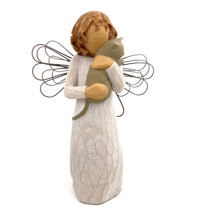 Willow Tree Angel with Cat Handpainted figurine 5.25" tall With Affection #26109