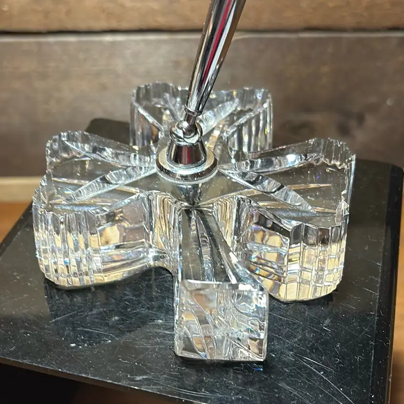 109. Waterford Crystal Shamrock Clover Ink Pen Holder
