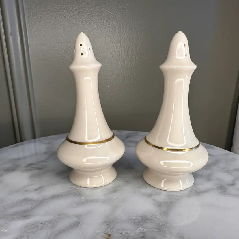 #01 🔔Lenox Regency Collection salt and pepper shakers