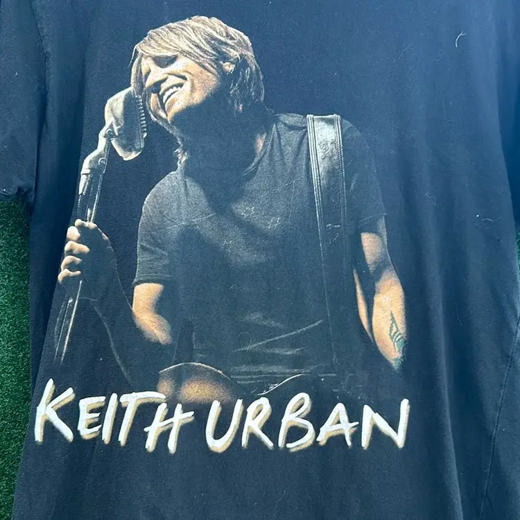 Keith Urban, Escape Together 2009 World Tour Concert Printed Graphic T-shirt, Tour Dates On Back