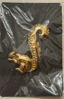GOLD TONE SQUIRREL BROOCH