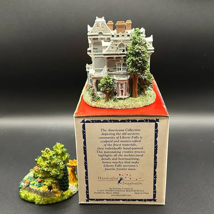 AH227 - Haunted House & AH227c Pumpkin Patch - 2001