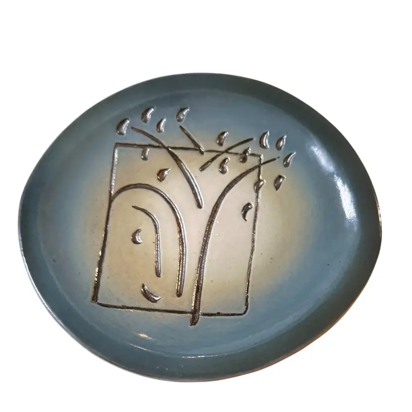 Trinket Dish Women Of The ELCA Commerative Plate 1990 Flat Earth Clay Works Modern
3/4” T x 5-3/4” W x 6-3/8” L