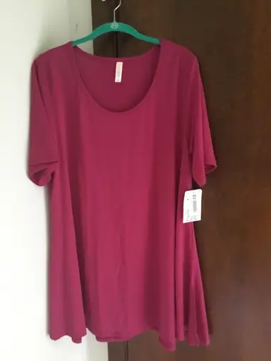 LuLa Roe Sale Pre-owned Tops Collection 2x & 3x Jewelry and more!