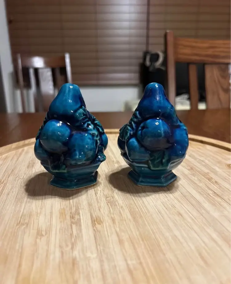 Vintage Inarco Grape Salt & Pepper
Shakers