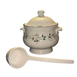 Pflatzgraff Winterberry Soup Tureen With Ladle