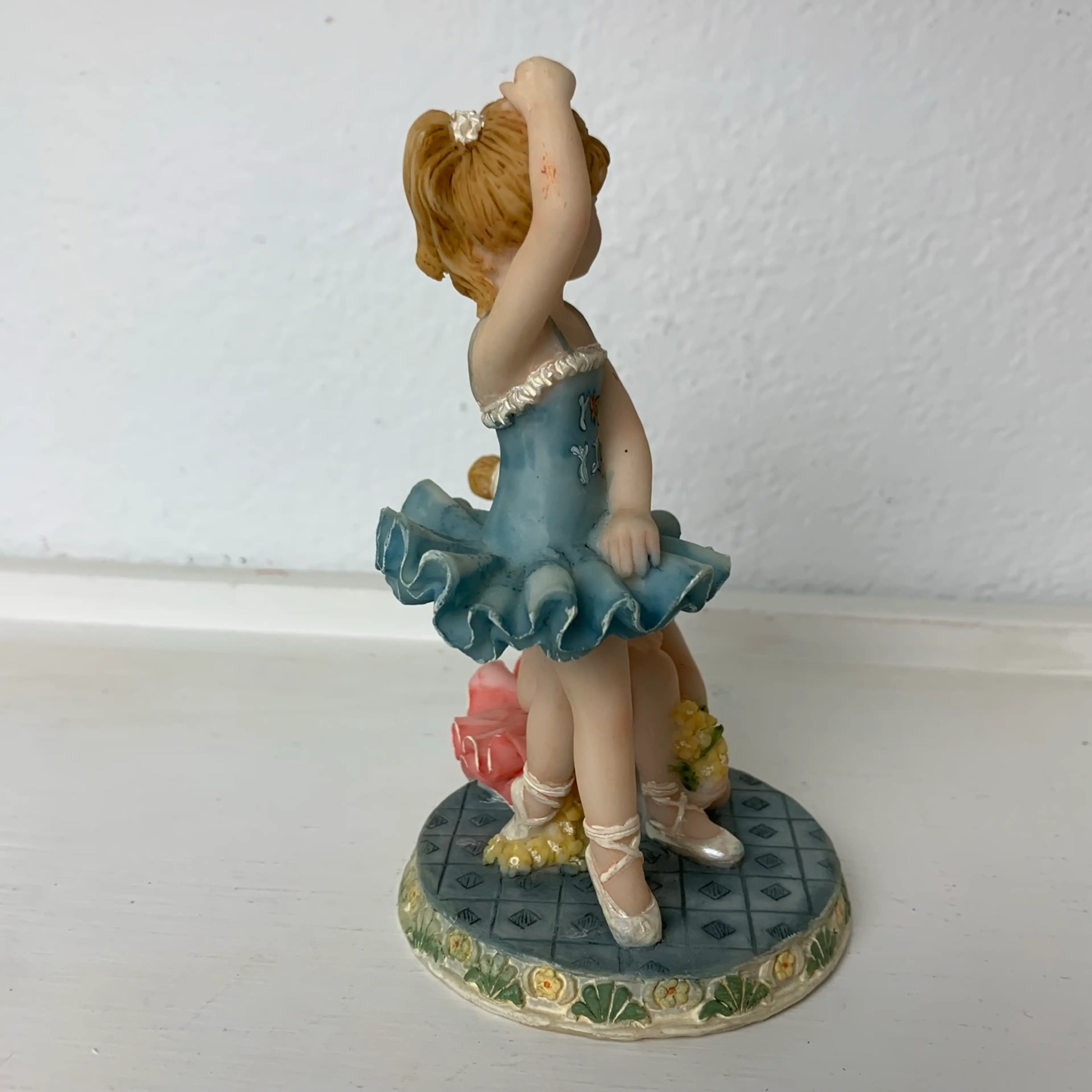 Image 4 of 7