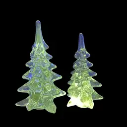 Two Vintage Christmas Trees Clear Glass
Holiday Home Decor•Paperweight
Glow
6-1/4” T x 3-1/2” W & 5-1/2” T x 3” W