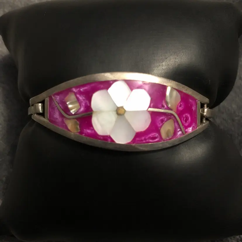 Vintage Alpaca Mexico Silver-Tone Mother of Pearl Flower Hinge Bangle Bracelet
