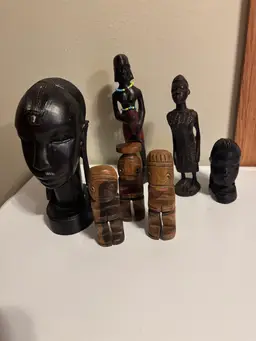 7 Hand-Carved African Busts – Figures Ebony Wood (Tanzania & Unknown Origin)