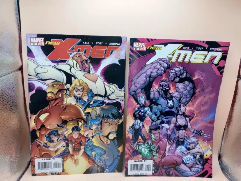 Marvel Comics - New X-Men - Set of 2 - 2006 Copyright