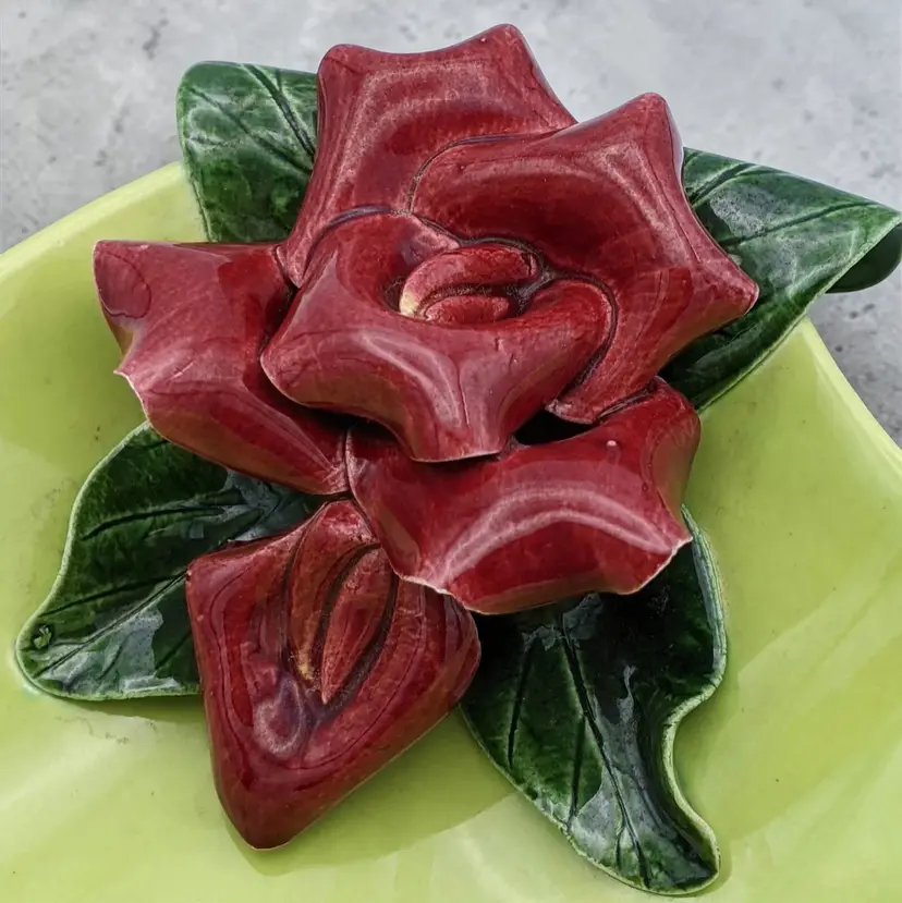 Sculpted 3D Rose Scalloped Dish Tray Vtg Johanne Brahmes Style Yellow Green Red