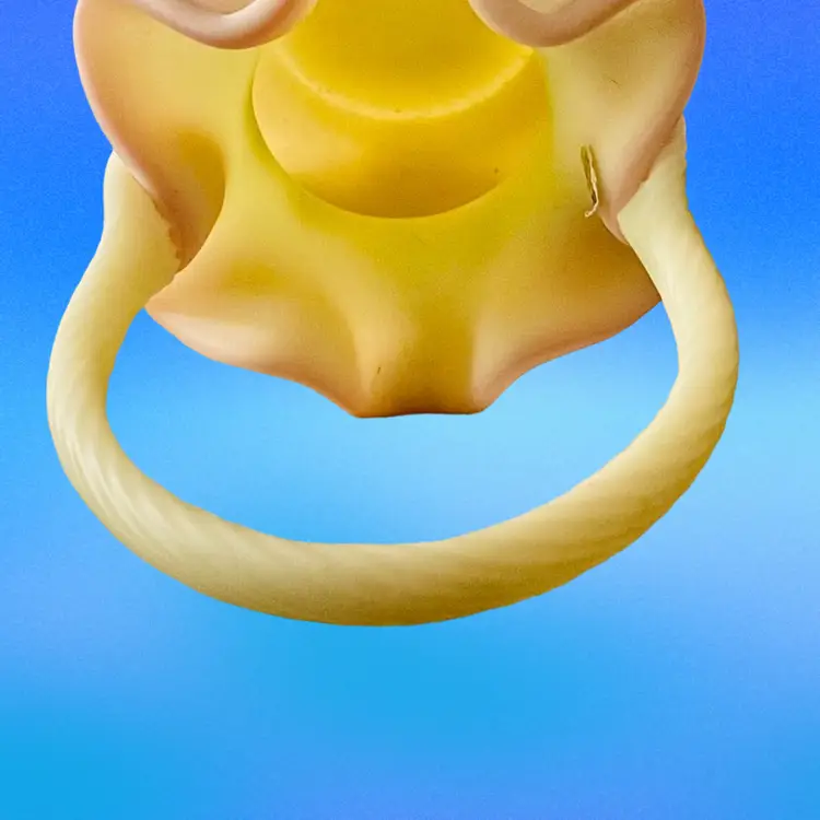 Fenton Ruffled Basket