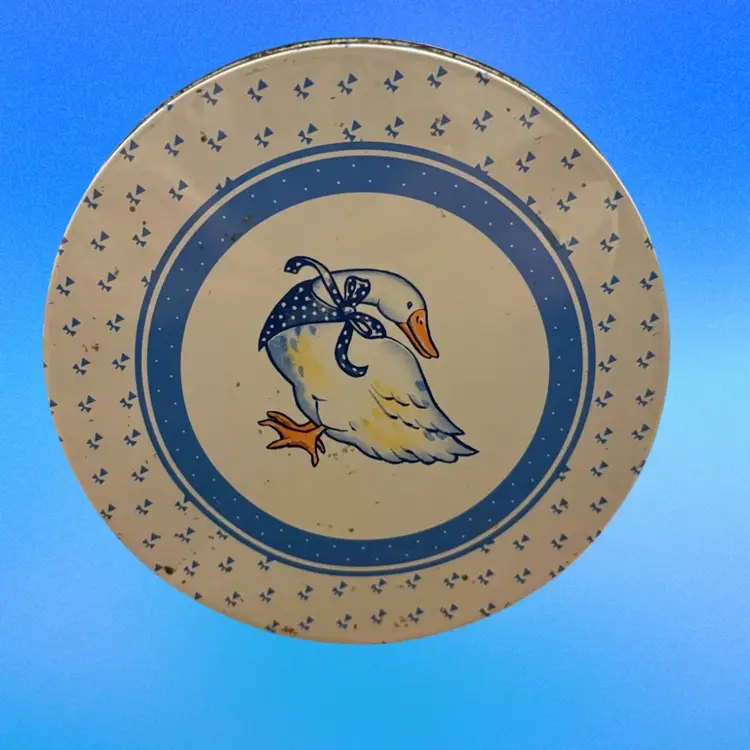 02 Blue & White Goose Tin