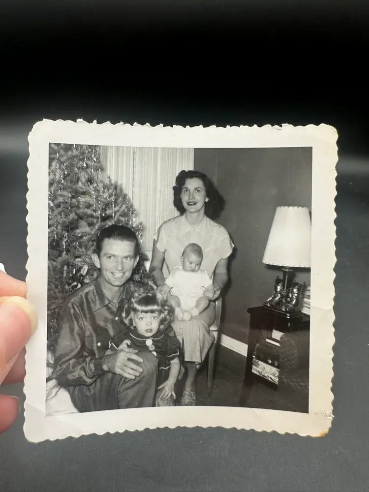 #004 VINTAGE CHRISTMAS PHOTO