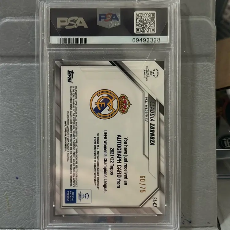 2021-22 Topps Chrome Women’s UCL Claudia Zornoza Inferno Auto /75 PSA 10