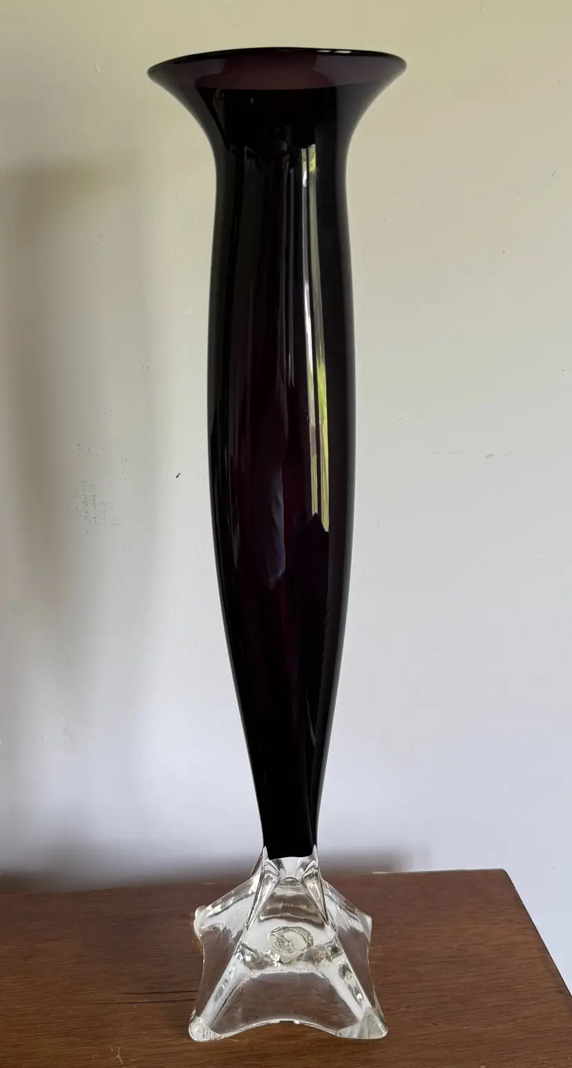 Signed Willsea O'Brien 20" Purple Amethyst Hand Blown Art Glass Trumpet Vase