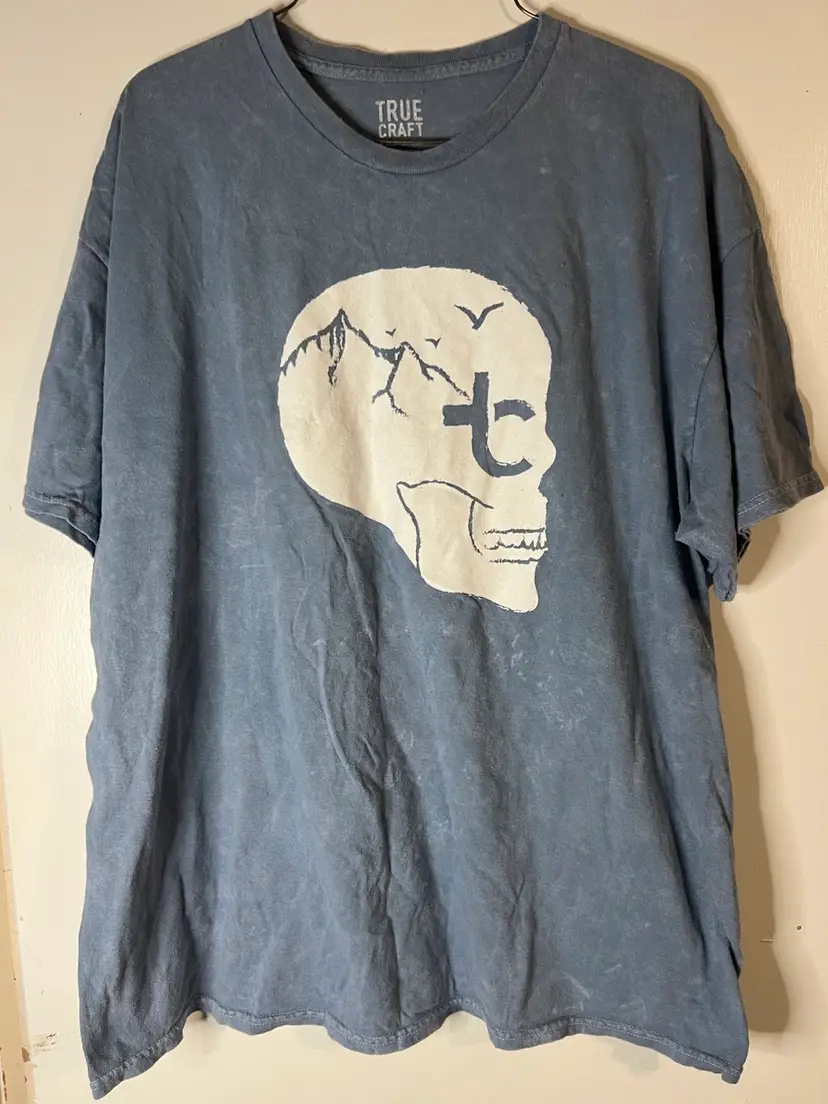 Mens Large True Craft Skull TShirt
