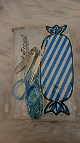 #02 Nail accessories